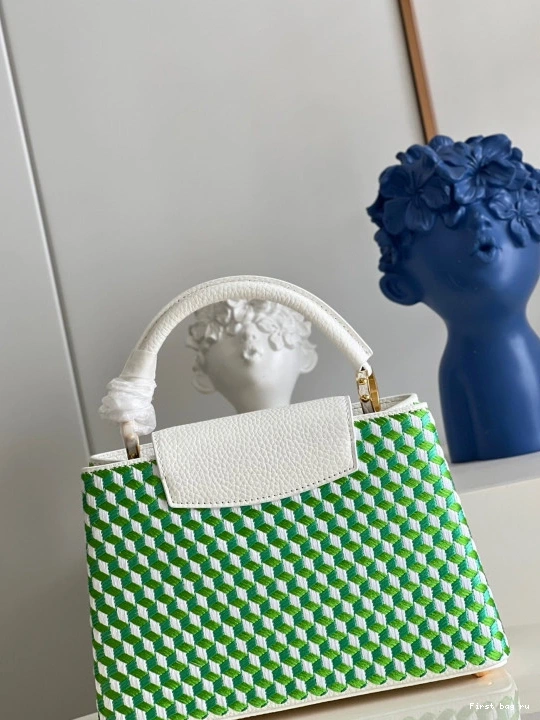First bag ru CAPUCINES LOUIS VUITTON BB 0728